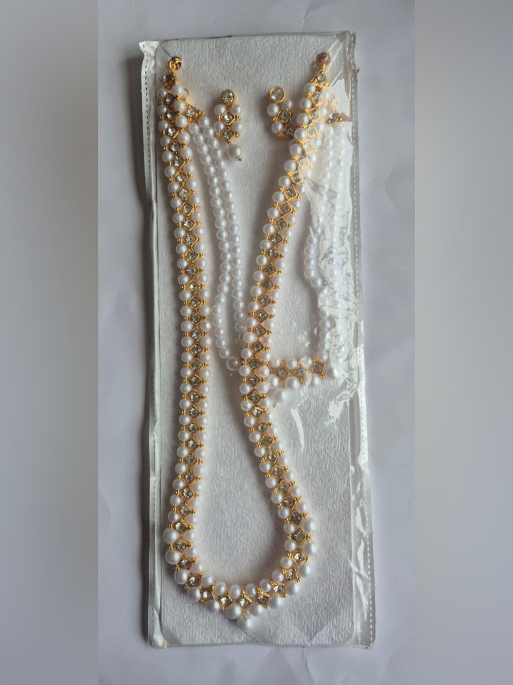 Elegant White Pearl and Gold Beaded Necklace Set